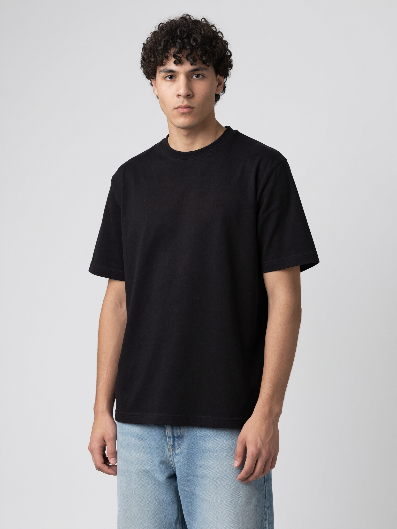 تيشرت CROWN الأسود اوفرسايز من الخلف - CROWN black oversized tshirt back view